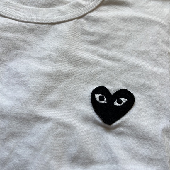 White Heart Patch T-Shirt - COMME DES GARÇONS PLAY - Picture 10 of 15